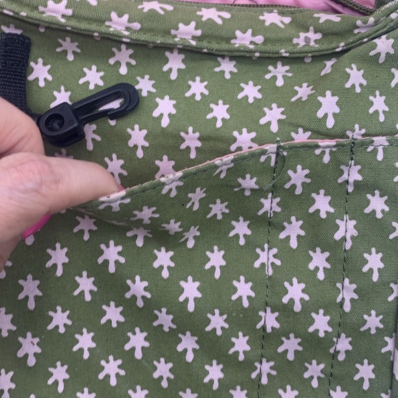 Kavu Green Pink Crossbody Canvas Bag MCB6513N - Picture 4 of 13